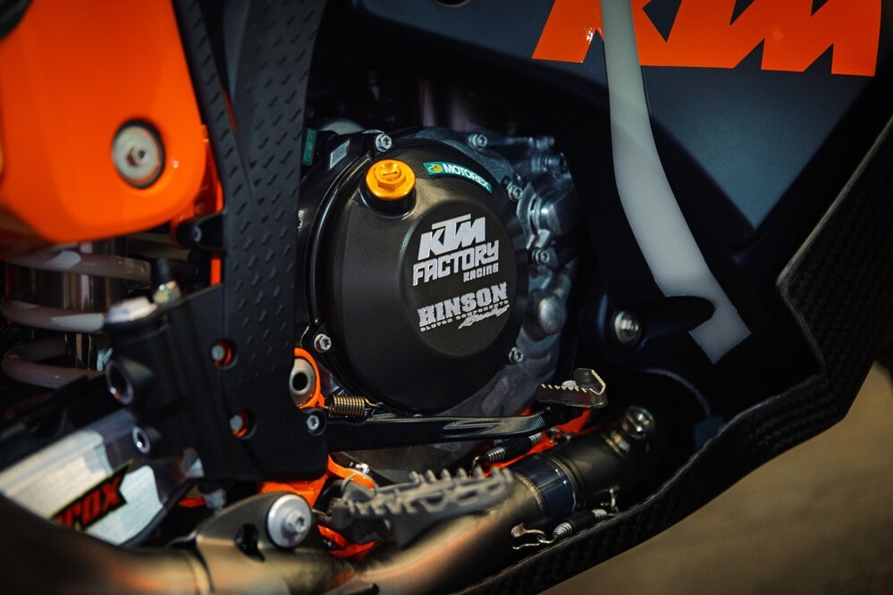 KTM 450 Rally Replica: arrivano il model year 2026 e la Sanders Edition